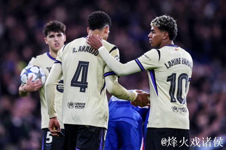 坑惨巴萨?3500万铁卫2年半4次染红!3次致队惨败 球迷怒斥:快滚 坑惨巴萨?3500万铁卫2年半4次染红!3次致队惨败 球迷怒斥:快滚